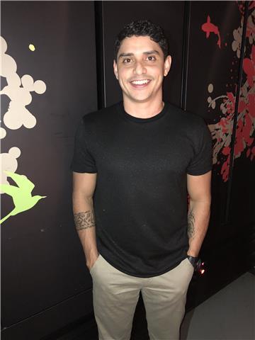 Doy classes particulares de português y en brasil era professor de geografía