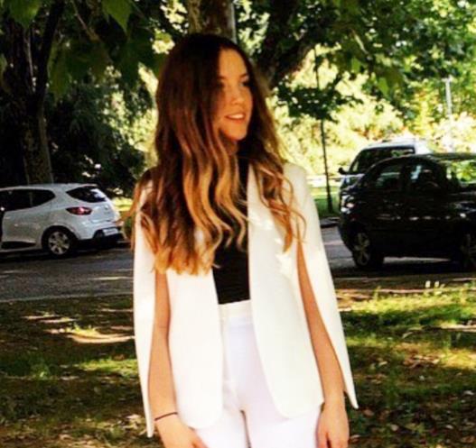 Doy clases particulares de todas las materias en primaria, y, de matemáticas, lengua e ingles en la eso