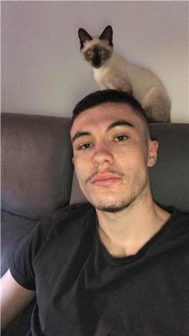 Estudiante universitario en madrid en 3º de carrera da clases de matemáticas para nivel de eso y bachillerato. mi metodología es aplicar la teoría sobre la práctica con ejercicios, ya sean deberes o no, de forma que consigamos que lo entiendas y que apren