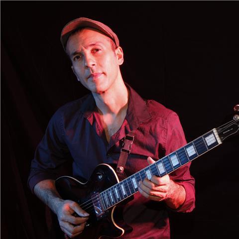 Guitarrista profesional jazz blues rock titulado superior