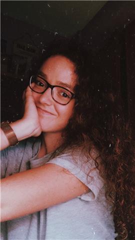 Profesora particular de matemáticas niveles de ESO y Bachillerato. También puedo ofrecer clases de Física y Química de la ESO, y cualquier asignatura de primaria