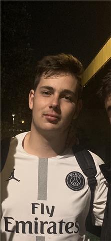 Universitario imparte lengua, latín, inglés, economía, valenciano, etc