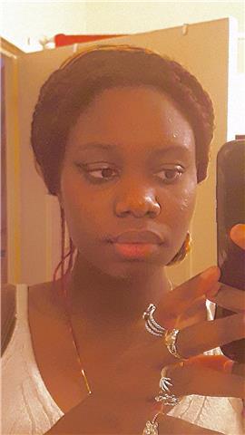 cours d'anglais à des enfants de primaire et collège