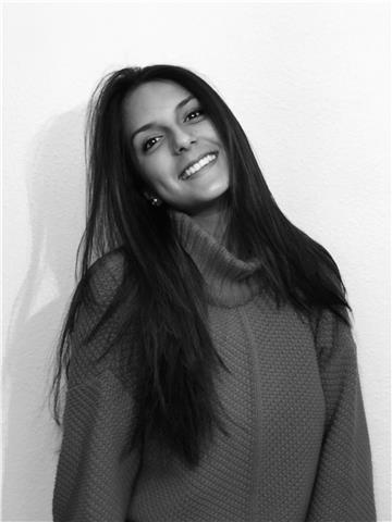 Doy clases de primaria y educación secundaria, en la materia de matemáticas. aunque podría ayudar a los niños con más materias m