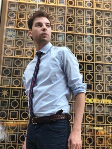 Profesor de marketing actualmente director de marketing en una multinacional en barcelona