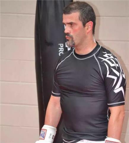 Defensa personal,gimnasia mantenimiento,musculación,definición, artes marciales,deportes de contacto boxeo,kick boxing,muay thai,kung fu defensa personal