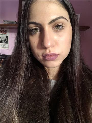 Studentessa di lettere impartisce lezioni di storia, latino, italiano e geografia