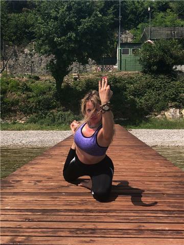 Insegnante di yoga e di mindfulness impartisce lezioni per migliorare il tuo approccio con la vita! Cambia in meglio se ci credi! Non faremo solo yoga, ma un viaggio dentro di te!