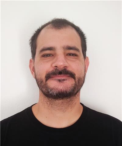 Doctor en Geología por la Universidad de Barcelona con 10 años de experiencia laboral. Máster en Geología y Geofísica de Reservorios