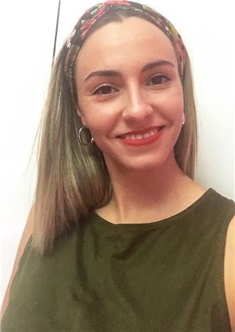 Estudiante de farmacia da clases particulares de primaria en vitoria