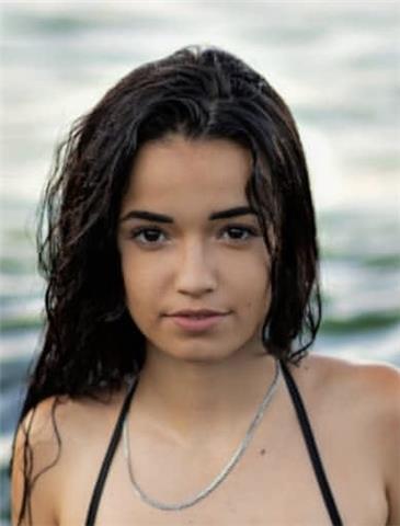 Doy clases de primaria o secundaria, para matemáticas, biología, tecnología, psicología. también he dado clases de baile y teatro