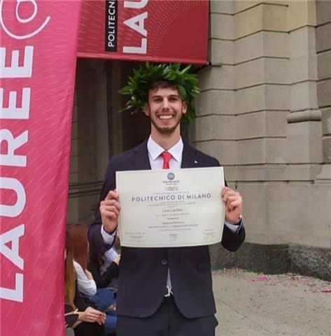 Studente laureato in ingegneria elettronica impartisce lezioni di matematica e fisica