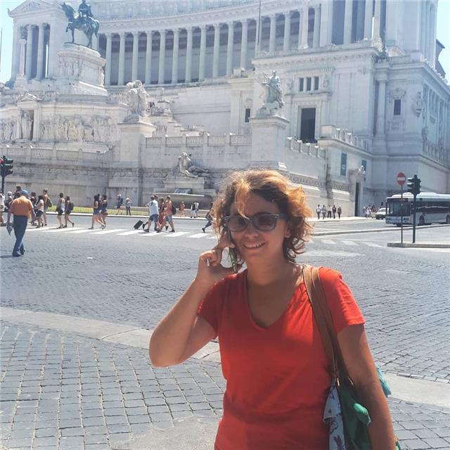 Sono laureata in Storia dell'arte e diplomata al liceo classico. Offro lezioni di italiano, storia, storia dell'arte, geografia e inglese per le scuole medie. Abito in zona Cipro e sono disponibile sia per lezioni a domicilio che online