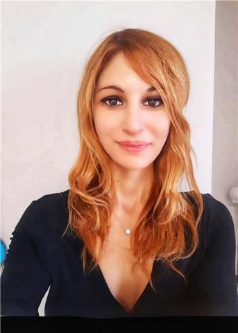 Insegnante con esperienza nell'insegnamento della lingua inglese offre il proprio servizio, a distanza o in presenza, per alunni dalla scuola elementare al liceo. 
Disponibile da subito