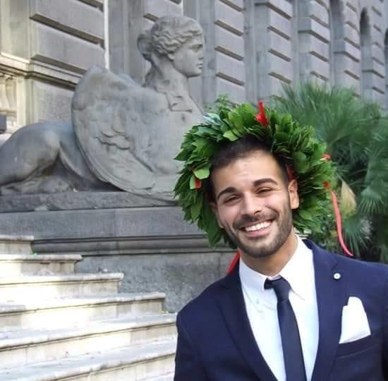 Insegnante di greco e latino offre lezioni private a studenti liceali ed universitari