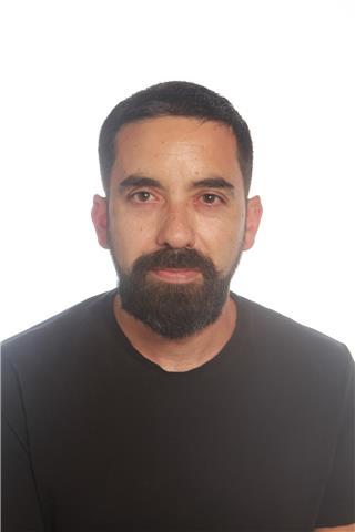 Imparto clases de euskera a todos los niveles,incluido mintzamena.primaria todas las asignaturas,eso consultar.bachilerato euskera y lengua castellana