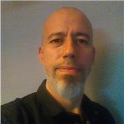 English tutor with 20 years of experience teaches students of all levels