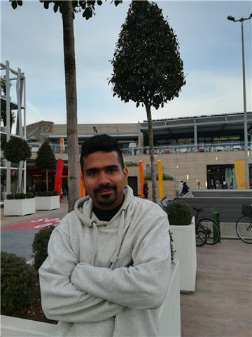 Profesor especialista en las areas de matematicas, fisica y quimica ofrece clases a domicilio