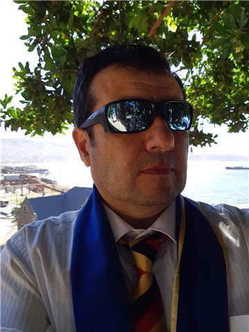 Profesor universitario con distintas experiencias educativas