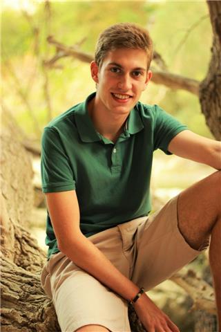 Estudiante de ingeniería eléctrica y electrónica en la upna se ofrece a dar clases particulares a alumnos de primaria y la eso, en casa o a domicilio