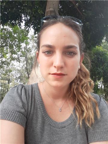 Maestra de grado de todas las materias de español
