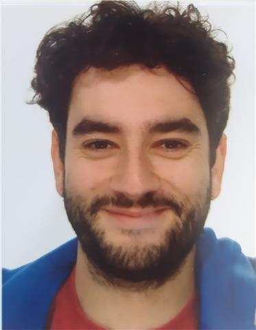 Laureato ed appassionato di lingue e danza offre lezioni delle stesse in zona Roma (disponibilità per smart working e smart training in tutta Italia) a studenti di tutte le età e scopi differenti. 
Sono, inoltre, in possesso del diploma di abilitazione al