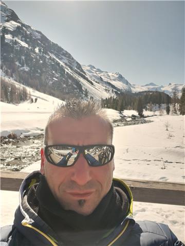 Insegnante di italiano offre lezioni private ad alunni di scuola elementare