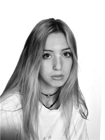 Etudiante en droit, propose des cours de français anglais espagnol et histoire géographie pour les enfants de 5 à 15 ans :)