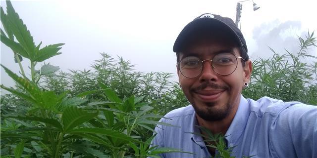 Licenciado en biología especialista agricola experto en Cannabis medicinal ofrece clases de cultivo ecológico a adultos