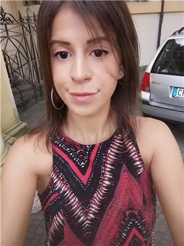 Sono una laureanda di scienze dell'educazione. Offro aiuto nei compiti per tutte le materie, per bambini della scuola elementare e della scuola media.
Inoltre offro ripetizioni di matematica e aiuto a preparare esami universitari nell'ambito delle scienze
