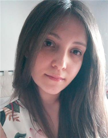 Ragazza laureata in Biotecnologie, impartisce lezioni private in tutte le discipline per bambini delle elementari e ragazzi delle scuole medie