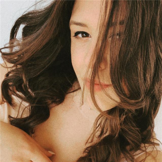 Neolaureata in Lingue e culture moderne con B1 e B2 in Inglese offre ripetizioni di Inglese e letteratura inglese.
Conversation
Acquisizione livello base della lingua inglese adatta anche a lavoro