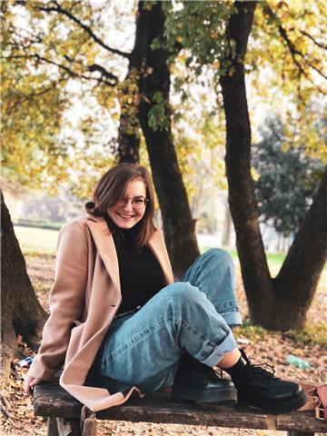 Laureanda in matematica propone ripetizioni per studenti fino al 5° anno di scuola superiore