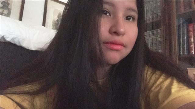 Sono una ragazza di 19 anni e madrelingua spagnola,do ripetizioni di spagnolo e inglese a ragazzi delle medie o elementari