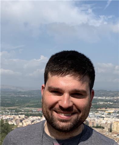 Ingeniero industrial ofrece clases de matemáticas, física y estadística