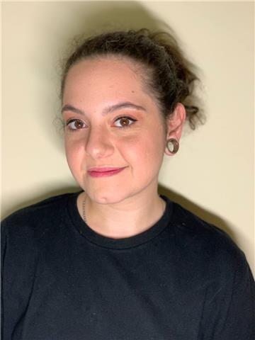 Diplomata liceo scientifico, offro lezioni private di italiano, letteratura italiana, storia e latino