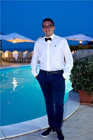 Studente universitario di Giurisprudenza, diplomato con 100 e Lode offre ripetizioni di Storia, Arte, Matematica, Scienze della Terra e altro su richiesta