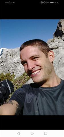 Sono un giovane neolaureato in filosofia, fortemente appassionato alla materia. chiunque abbia bisogno di lezioni private, dalle scuole medie ai neolaureandi, mi contatti; a presto!