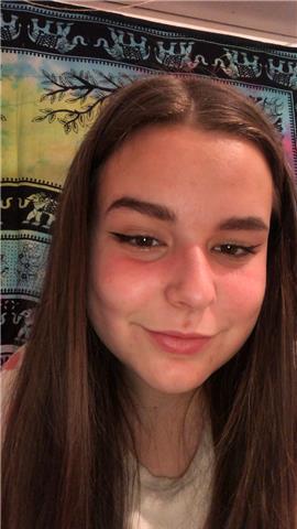 Puedo dar asignaturas como lengua castellana y literatura, inglés, economía, francés, latín, fundamentos del arte, cultura audiovisual, etc...
reforcé mis idiomas en gran parte gracias a mis estudios secundarios, que fueron bilingües