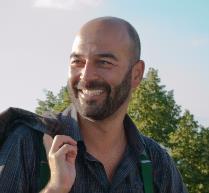 Professore di italiano offre ripetizioni di italiano, grammatica, lettura, scrittura ed espressione orale a studenti delle scuole