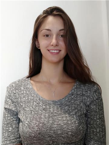 Studentessa universitaria di chimica al terzo anno propone a Genova ripetizioni di tutte le materie per scuole elementari e medie e di materie scientifiche per le scuole superiori