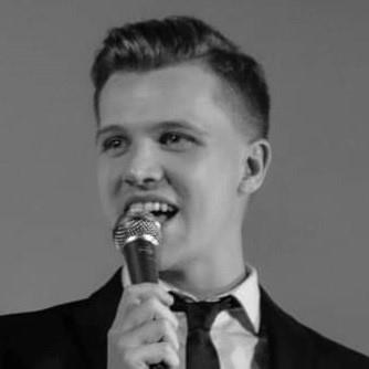 Neo-laureato in canto offre lezioni di canto pop/rock/jazz per allievi di tutte le età e capacità in tutto il veronese