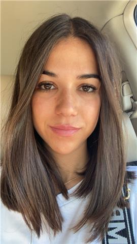 Traductora de inglés, francés e italiano. estudiante de maes. me ofrezco para dar clases y cursos personalizados y totalmente adaptados a las necesidades del alumno. se preparan también exámenes oficiales de inglés