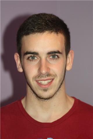 Graduado en ade y economía realizando máster de finanzas para dar clases de economía, empresa y contabilidad