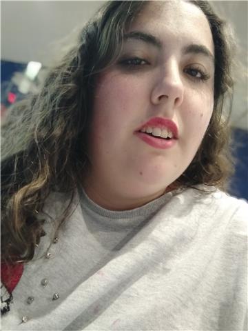 Profesora de español para alumnos de primaria y la eso o repaso. estudiante de filología hispánica, con experiencia previa dando clases en años anteriores, con buenos resultados