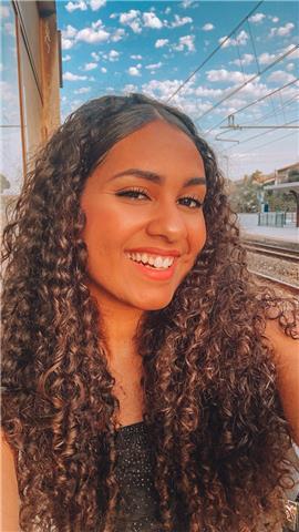 INSEGNANTE DI ITALIANO. Contattami per lezioni personalizzate in base alle esigenze e obiettivi di ogni studente