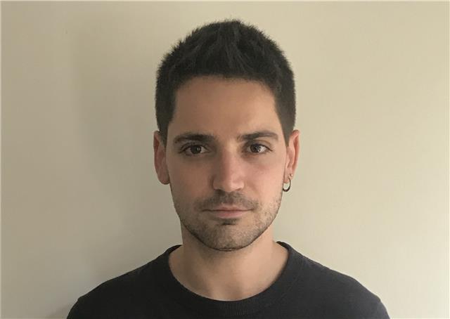 Licenciado en publicidad y relaciones públicas con el título de bachiller tecnológico se ofrece para dar clases de matemáticas y otras materias en barcelona