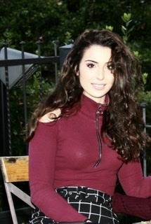 Sono una studentessa universitaria, frequento La facoltà di matematica alla sapienza, 
Fornisco ripetizioni ,ai ragazzi delle medie e delle superiori, online in queste materie: matematica fisica chimica italiano latino storia filosofica scienze e biologia