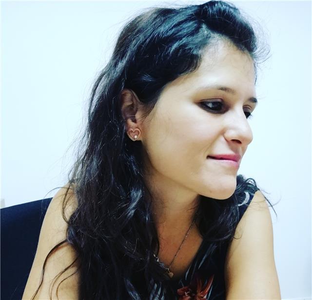 Laureata in consulenza e management aziendale impartisce ripetizioni di ragioneria ed economia a ragazzi delle scuole superiori . lezioni online