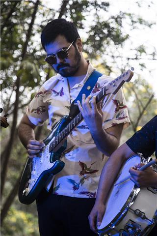 Doy clases de guitarra a domicilio